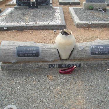 NIEKERK J.G. Mader, van 1892-1967 &amp; Emily Dora GROVE 1895-1977