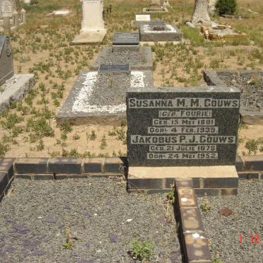 GOUWS Jakobus P.J. 1878-1952 &amp; Susanna M.M. FOURIE 1881-1939