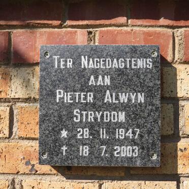 STRYDOM Pieter Alwyn 1947-2003