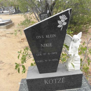 KOTZÉ Nikie 1972-1974