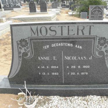 MOSTERT Nicolaas J. 1900-1979 &amp; Annie E. 1894-1983