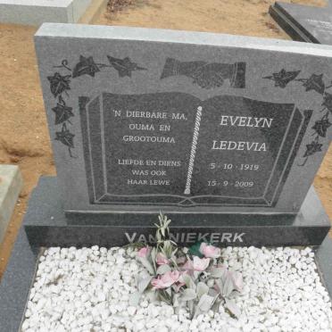 NIEKERK Evelyn Ledevia, van 1919-2009