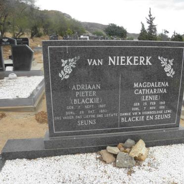 NIEKERK Adriaan Pieter, van 1907-1993 &amp; Magdalena Catharina 1918-1991