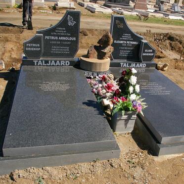 TALJAARD Petrus Arnoldus 1929-2001 &amp; Elizabeth Petronella WIID 1932-2017