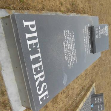 PIETERSE Johanna Sophia Louisa nee DU PLESSIS 1936-2004