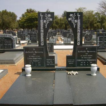 LIEBENBERG Christiaan Frederick 1910-1982 &amp; Lydia Dorethea PEARSON 1915-1986