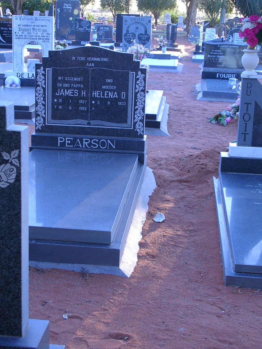 PEARSON James H. 1927-1992 & Helena D. 1933-