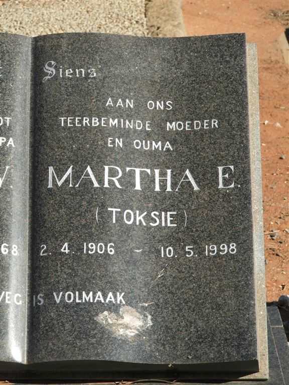 SCHULTZ Martha E. 1906-1998
