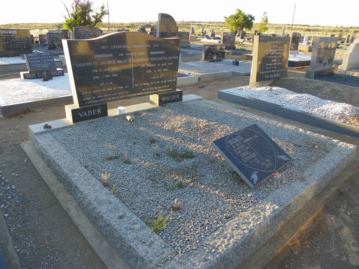 BRUWER Lodewicus Jacobus 1898-1984 & Gertruida Margaretha JACOBS 1904-1970 :: BRUWER Gabriel Gerhardus 1925-1995
