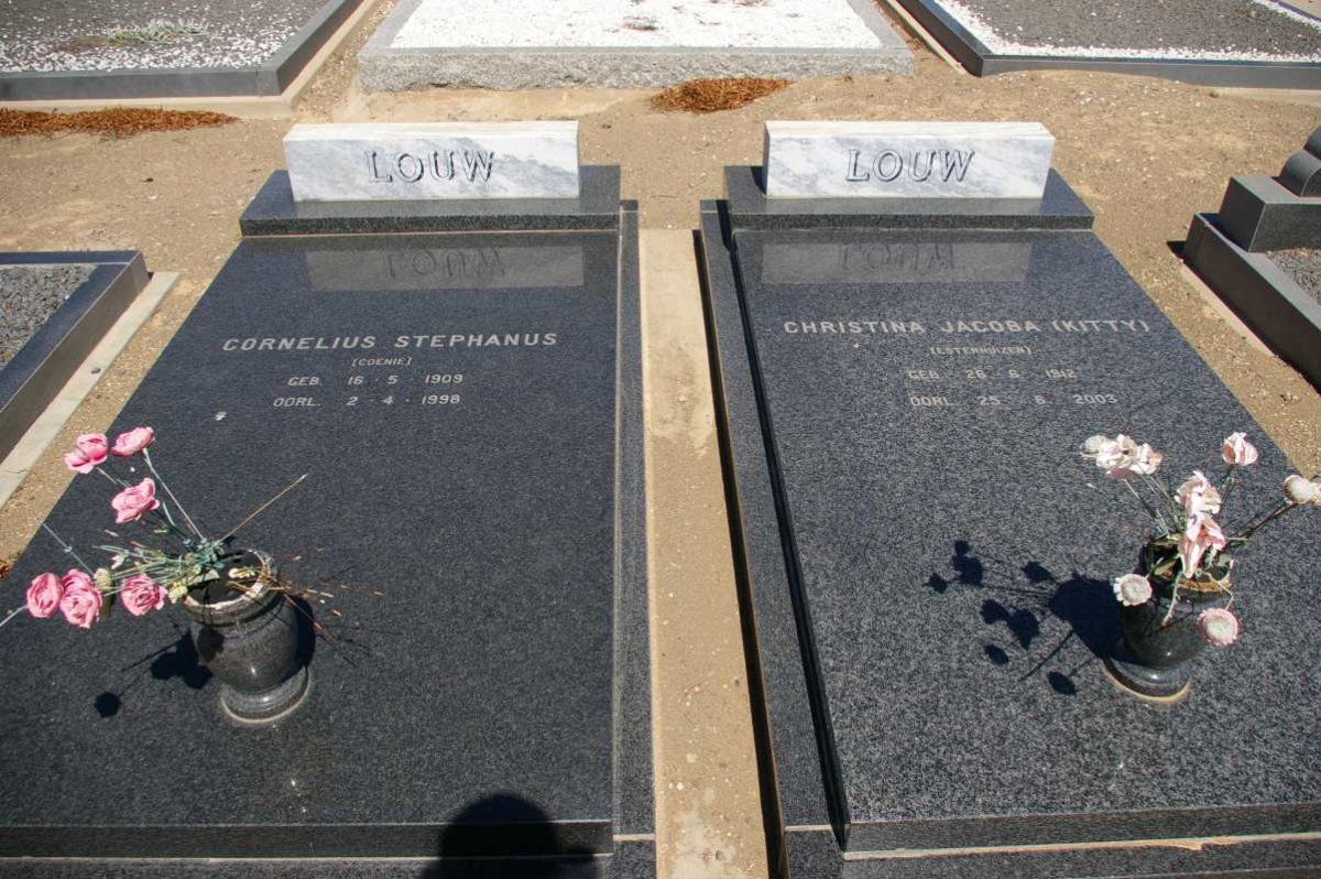 LOUW Cornelius Stephanus 1909-1998 & Christina Jacoba ESTERHUIZEN 1912-2003