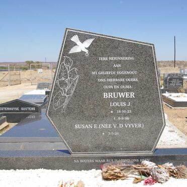BRUWER Louis J. 1923-1998 &amp; Susan E. V.D. VYVER 1926-