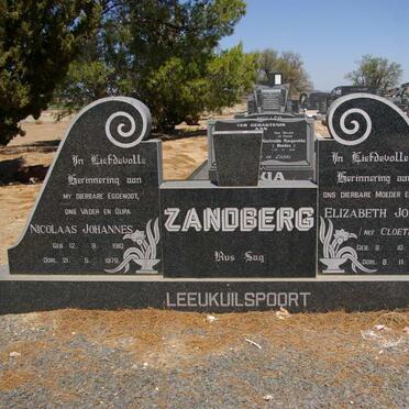 ZANDBERG Nicolaas Johannes 1910-1979 &amp; Elizabeth Johanna CLOETE 1915-1996