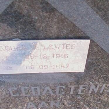 LEWIES John Louis 1916-1981 &amp; Jacoba M. 1916-1997