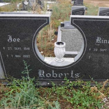 ROBERTS Joe 1941-1992 &amp; Rina 1947-