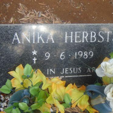 HERBST Anika.