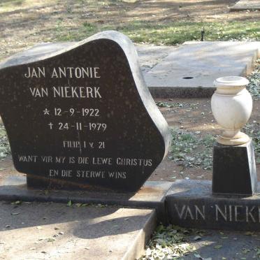 NIEKERK Antonie VAN.