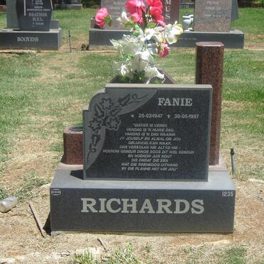 RICHARDS Fanie 1947-1997