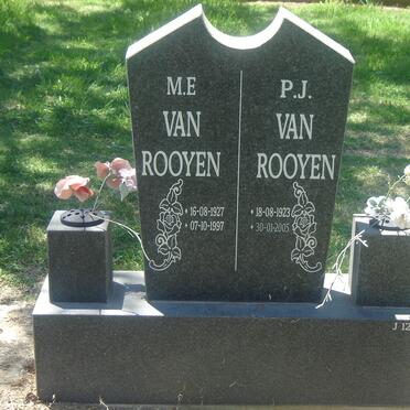 ROOYEN P.J., van 1923-2005 &amp; M.E. 1927-1997
