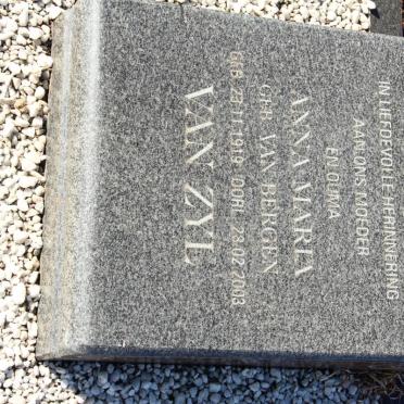 ZYL Dirk Jacobus Daniel, van 1915-1985 &amp; Anna Maria van BERGEN 1919-2003