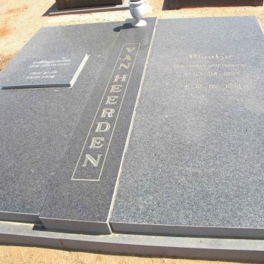 ERASMUS Susara Jacoba nee JANSEN VAN VUUREN 1918-2008 :: HEERDEN Woutie, van nee JANSEN VAN VUUREN 1934-1994