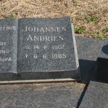 MOLLER Johannes Andries 1907-1985 &amp; Hester Aletta 1916-1986