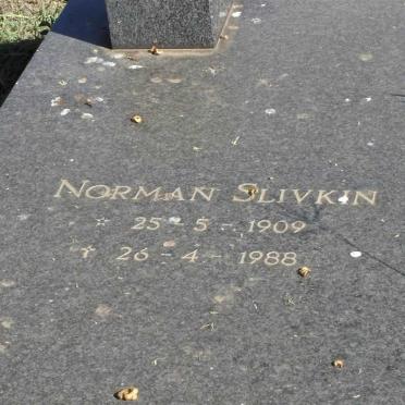 SLIVKIN Norman 1909-1988