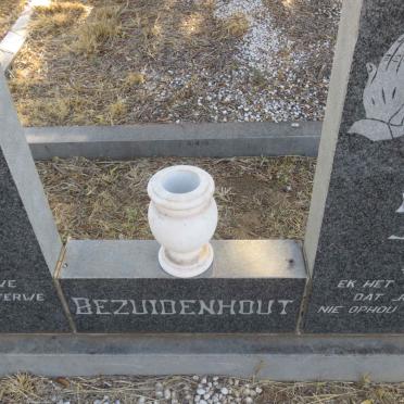 BEZUIDENHOUT Charl Marais 1914-1981 &amp; Isabella Johanna 1913-