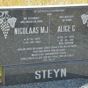 STEYN Nicolaas M.J. 1929-1993 &amp; Alice C. DUPPER 1933-2011