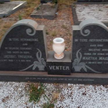 VENTER Jacobus Frederik 19?8-197? &amp; Martha Magdalena 191?-200?