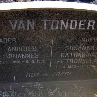 TONDER Andries Johannes, van 1890-1970 &amp; Susanna Catharina Petronella 1892-1961