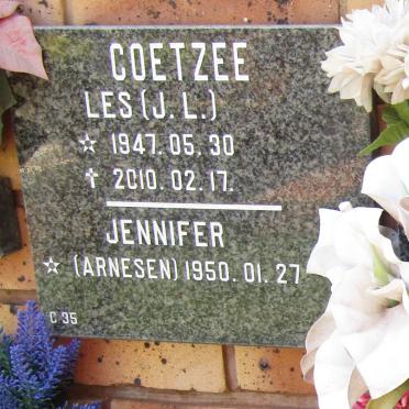 COETZEE J.L. 1947-2010 &amp; Jennifer ARNESEN 1950-