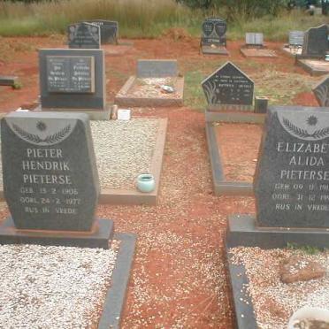 PIETERSE Pieter Hendrik 1906-1977 &amp; Elizabeth Alida 1915-1991