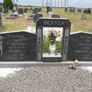 BESTER Johannes C. 1908-1982 &amp; Dorothea J.M. 1911-1996