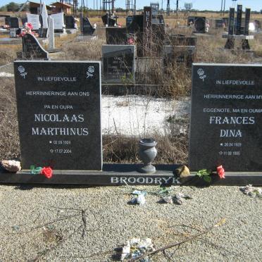 BROODRYK Nicolaas Marthinus 1924-2004 &amp; Frances Dina 1929-1995