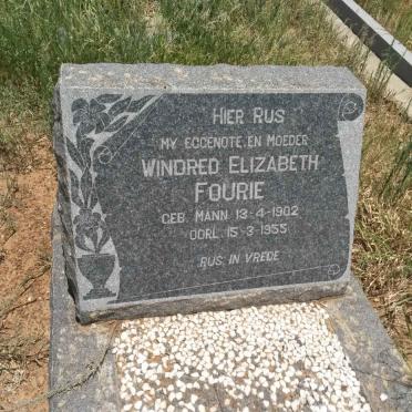 FOURIE Windred Elizabeth nee MANN 1902-1955