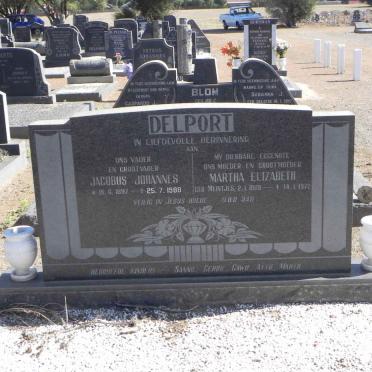 DELPORT Jacobus Johannes 1897-1988 &amp; Martha Elizabeth MEINTJES 1909-1972