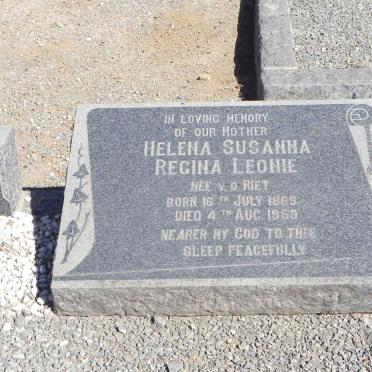 LEONIE Adam Petrus 1860-194? &amp; Helena Susanna Regina V.D. RIET 1869-1959