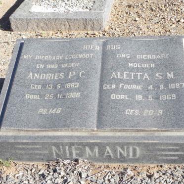 NIEMAND Andries P.C. 1883-1966 &amp; Aletta S.M. FOURIE 1887-1969