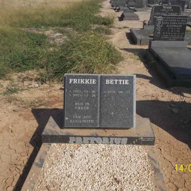PRETORIUS Frikkie 1922-2003 &amp; Bettie 1934-