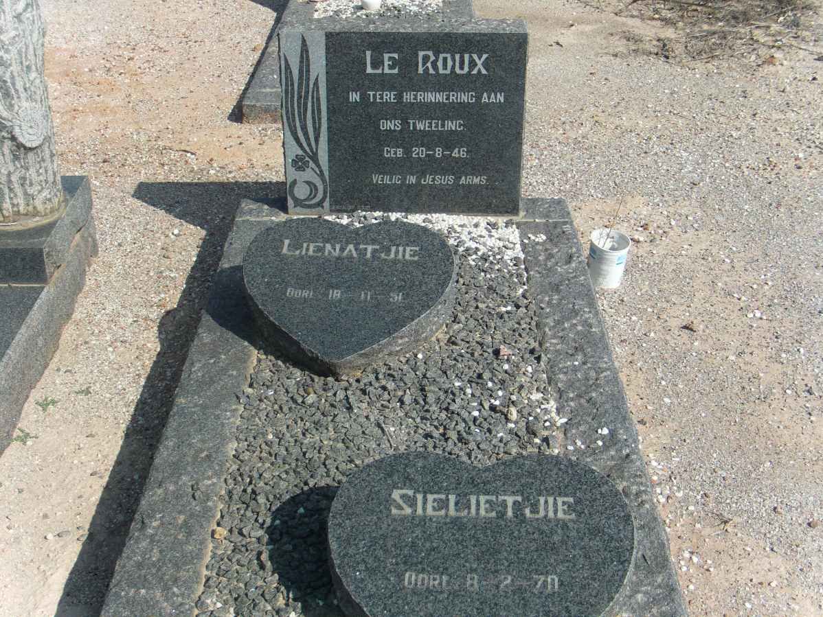 ROUX Tweeling, le 1946-1946 :: LE ROUX Lienatjie -1951 :: LE ROUX Sielietjie -1970