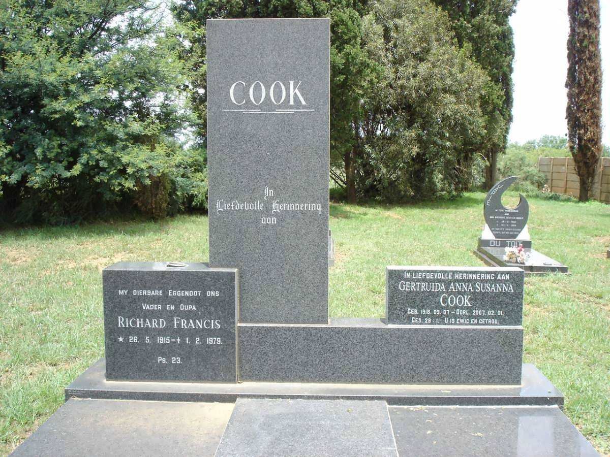 COOK Richard Francis 1915-1979 & Gertruida Anna Susanna 1918-2007