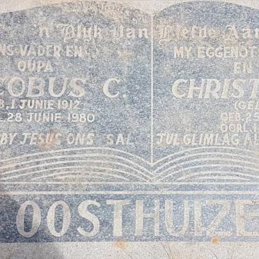 OOSTHUIZEN Jacobus C. 1912-1980 &amp; Christina J.J. KEET 1915-1971