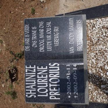 PRETORIUS Shaunize Lourene 2002-2002