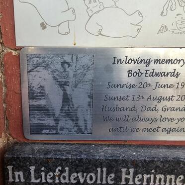 EDWARDS Bob 1952-2021