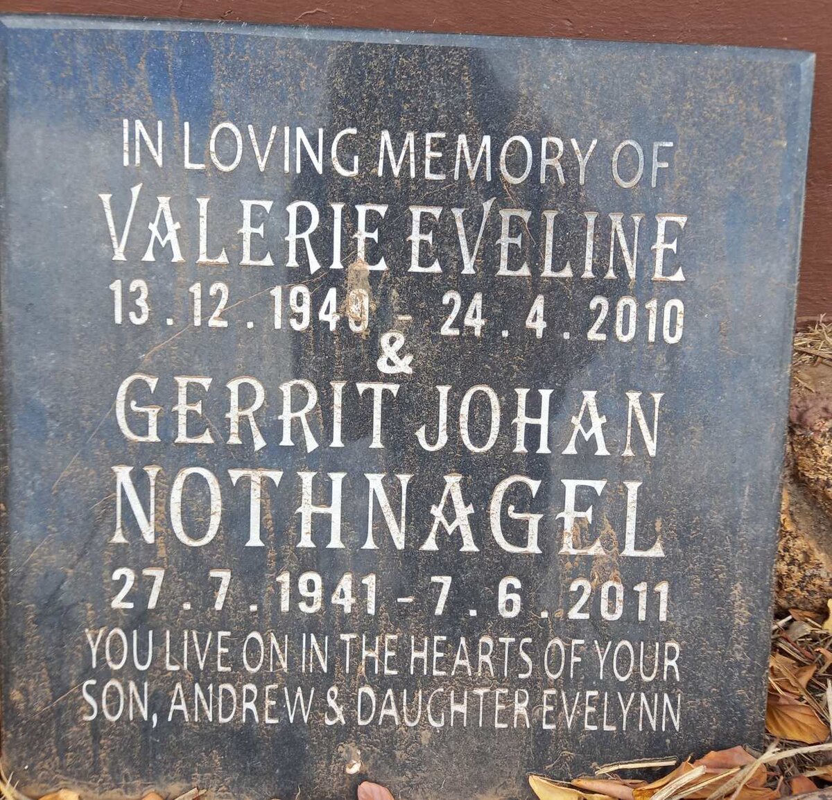 NOTHNAGEL Gerrit Johan 1941-2011 & Valerie Eveline 1949-2010