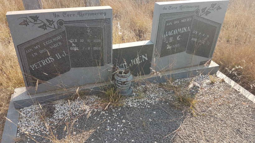 VILJOEN Petrus H.J. 1888-1968 &amp; Jacomina H.C. COETZEE 1891-1973