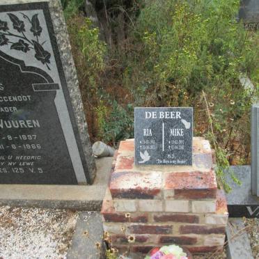 BEER Mike, de 1931-2000 &amp; Ria 1933-2011