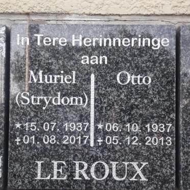 ROUX Otto, le 1937-2013 &amp; Muriel STRYDOM 1937-2017