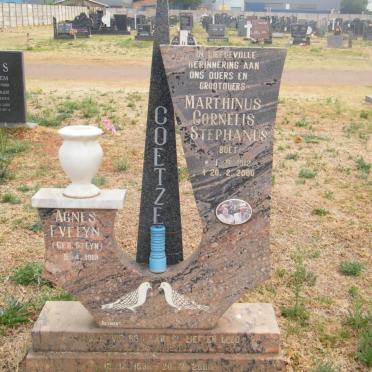 COETZEE Marthinus Cornelis Stephanus 1912-2000 &amp; Agnes Evelyn STEYN 1918-