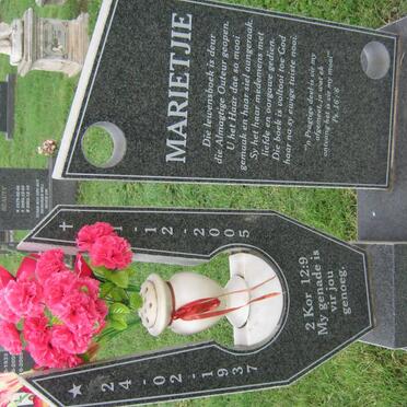 HART Marietjie 1937-2005